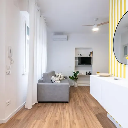 Apartment Smart Family In