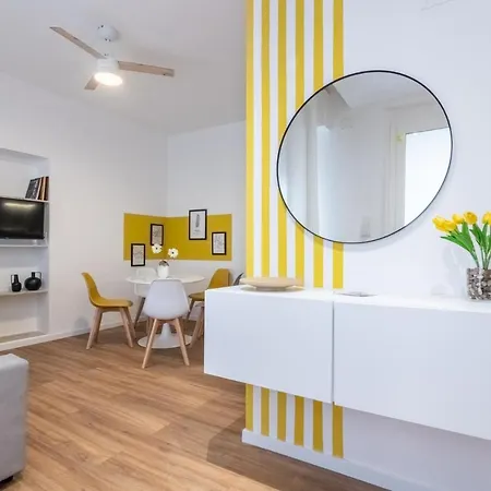 Apartment Smart Family In