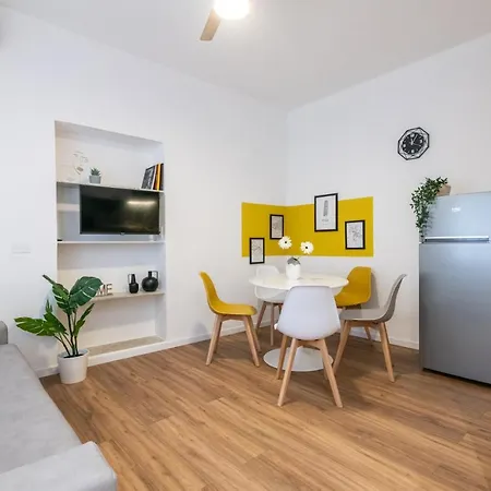 Apartment Smart Family In Pisa