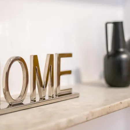 Apartment Smart Family In